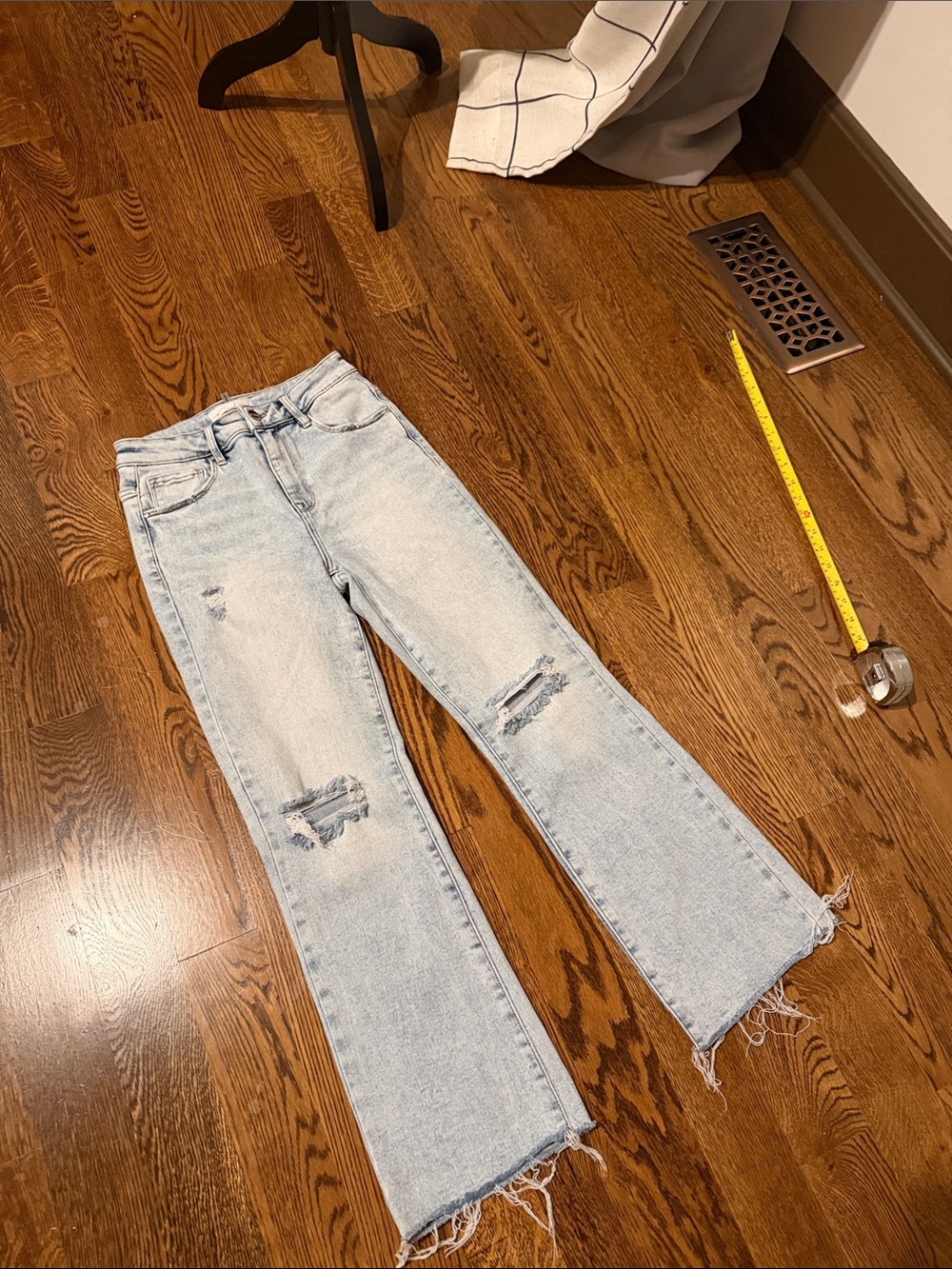 Risen Light denim distressed knee ankle jean 7/28 - Picture 2 of 14